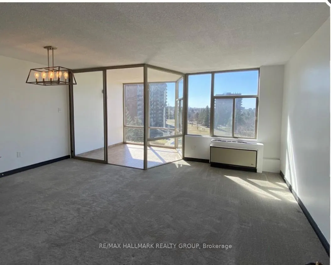 Photo 3 of Unit 508, 2759 Carousel Crescent, Ottawa, Emerald Woods/Sawmill Creek — HOMEH
