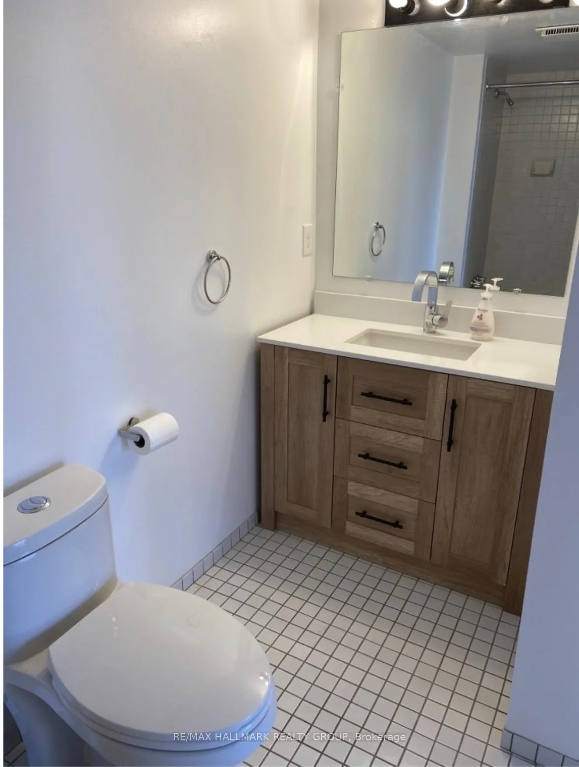 Photo 13 of Unit 508, 2759 Carousel Crescent, Ottawa, Emerald Woods/Sawmill Creek — HOMEH