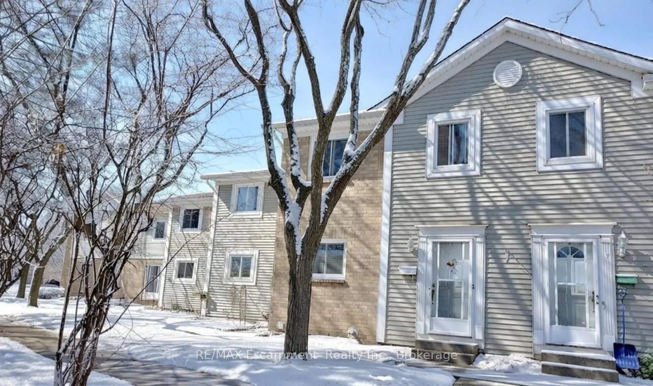 Front of Unit 6, 38 Elma Street