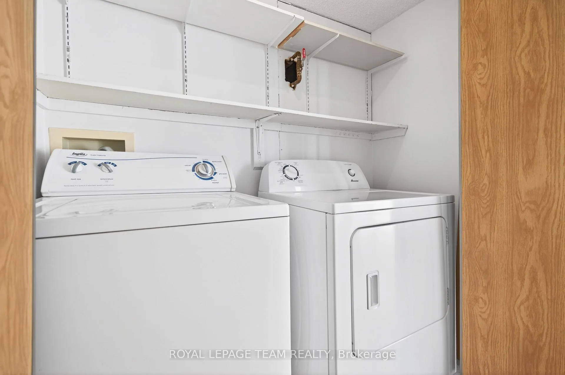 Photo 10 of Unit 1506, 2760 Carousel Crescent, Ottawa, Emerald Woods/Sawmill Creek — HOMEH