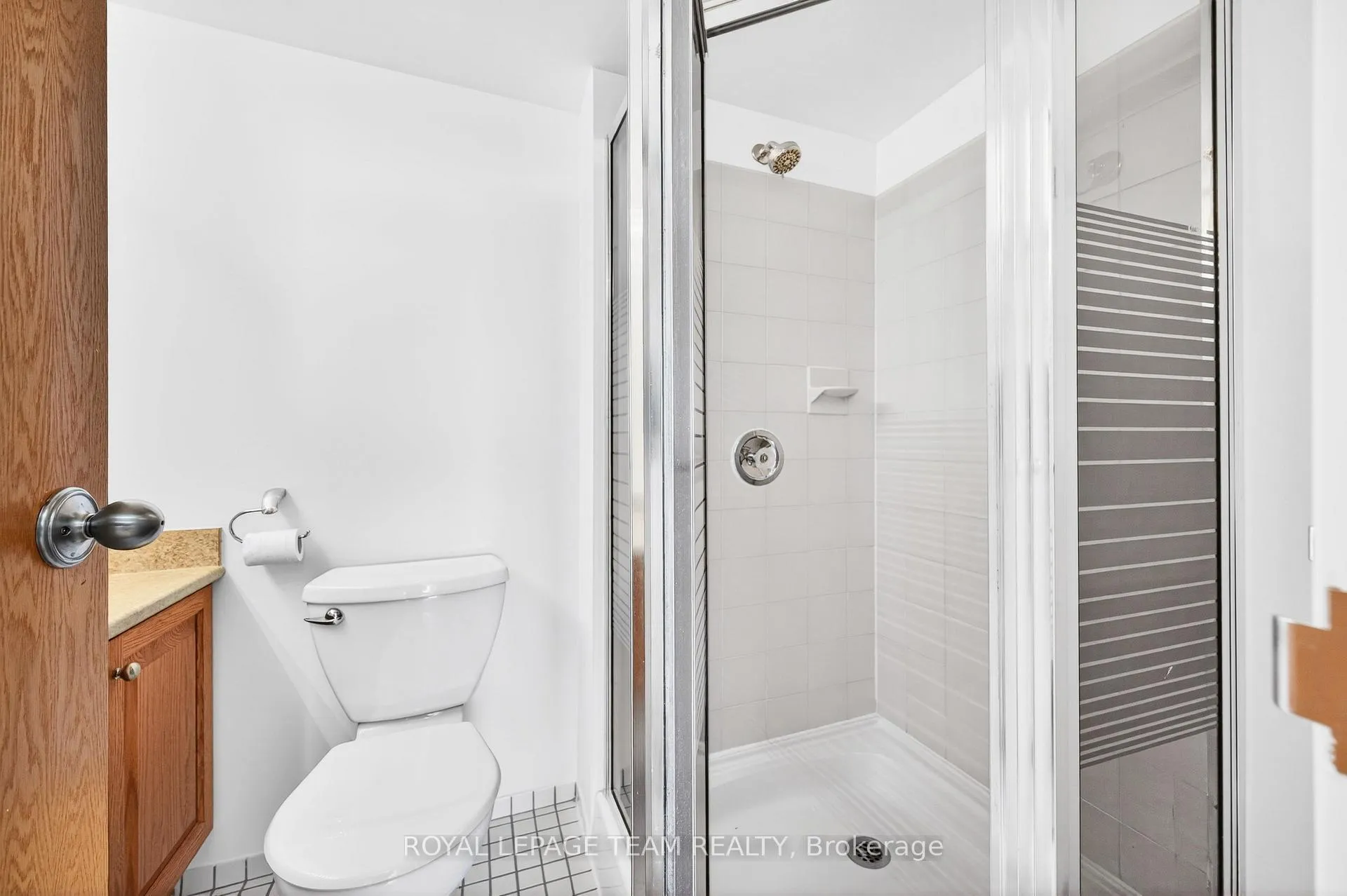 Photo 14 of Unit 1506, 2760 Carousel Crescent, Ottawa, Emerald Woods/Sawmill Creek — HOMEH
