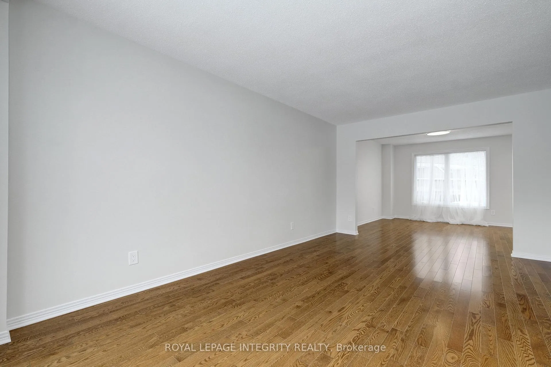 Photo 6 of 2177 Lenester Avenue, Ottawa, McKellar Heights/Glabar Park — HOMEH