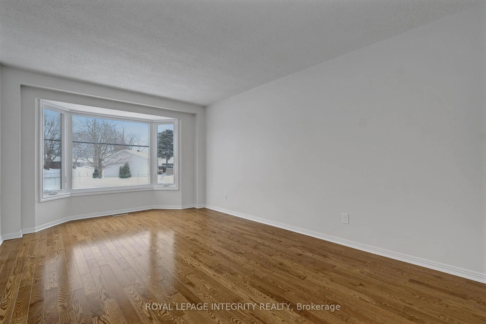 Photo 7 of 2177 Lenester Avenue, Ottawa, McKellar Heights/Glabar Park — HOMEH