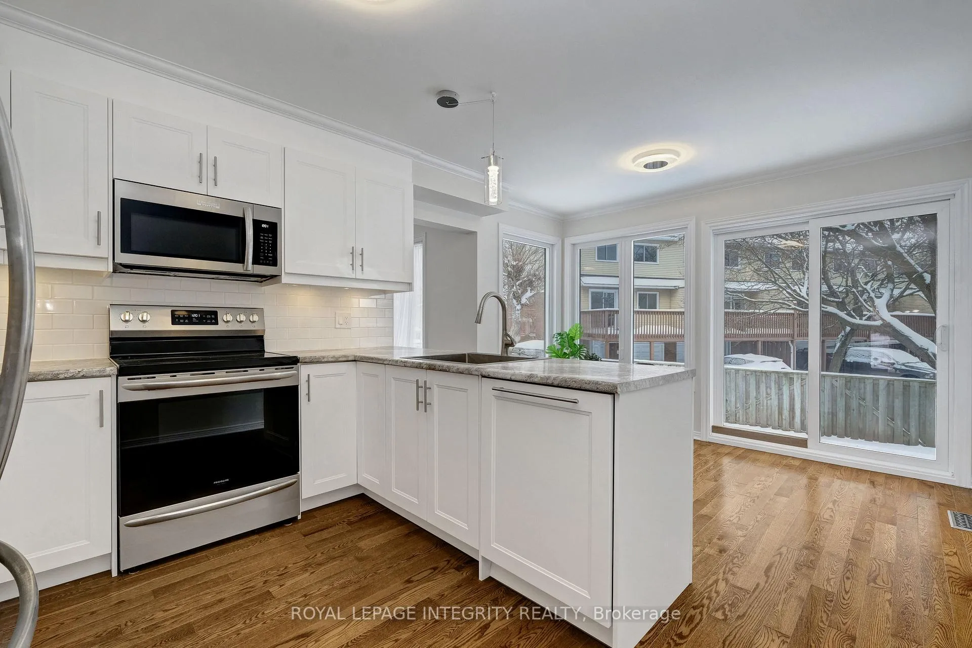 Photo 9 of 2177 Lenester Avenue, Ottawa, McKellar Heights/Glabar Park — HOMEH
