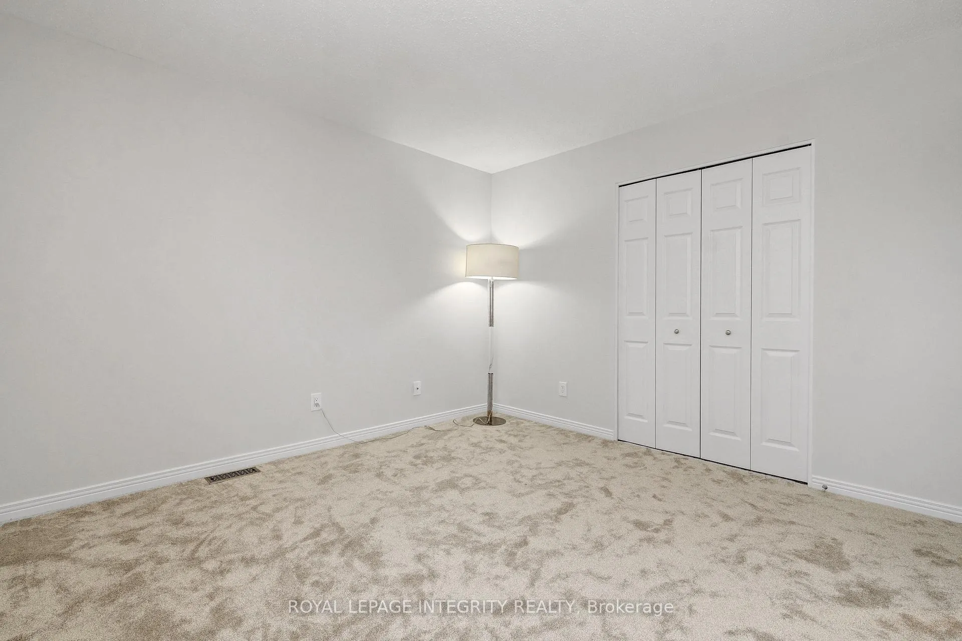 Photo 24 of 2177 Lenester Avenue, Ottawa, McKellar Heights/Glabar Park — HOMEH