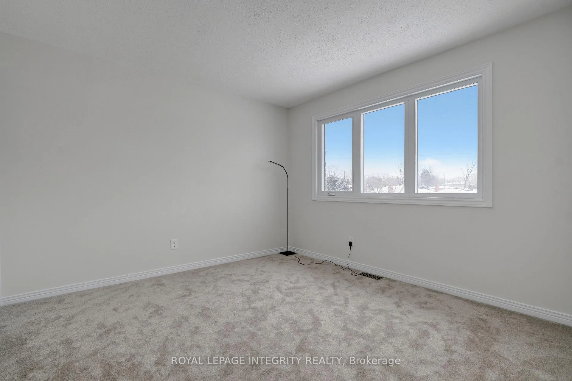 Photo 27 of 2177 Lenester Avenue, Ottawa, McKellar Heights/Glabar Park — HOMEH