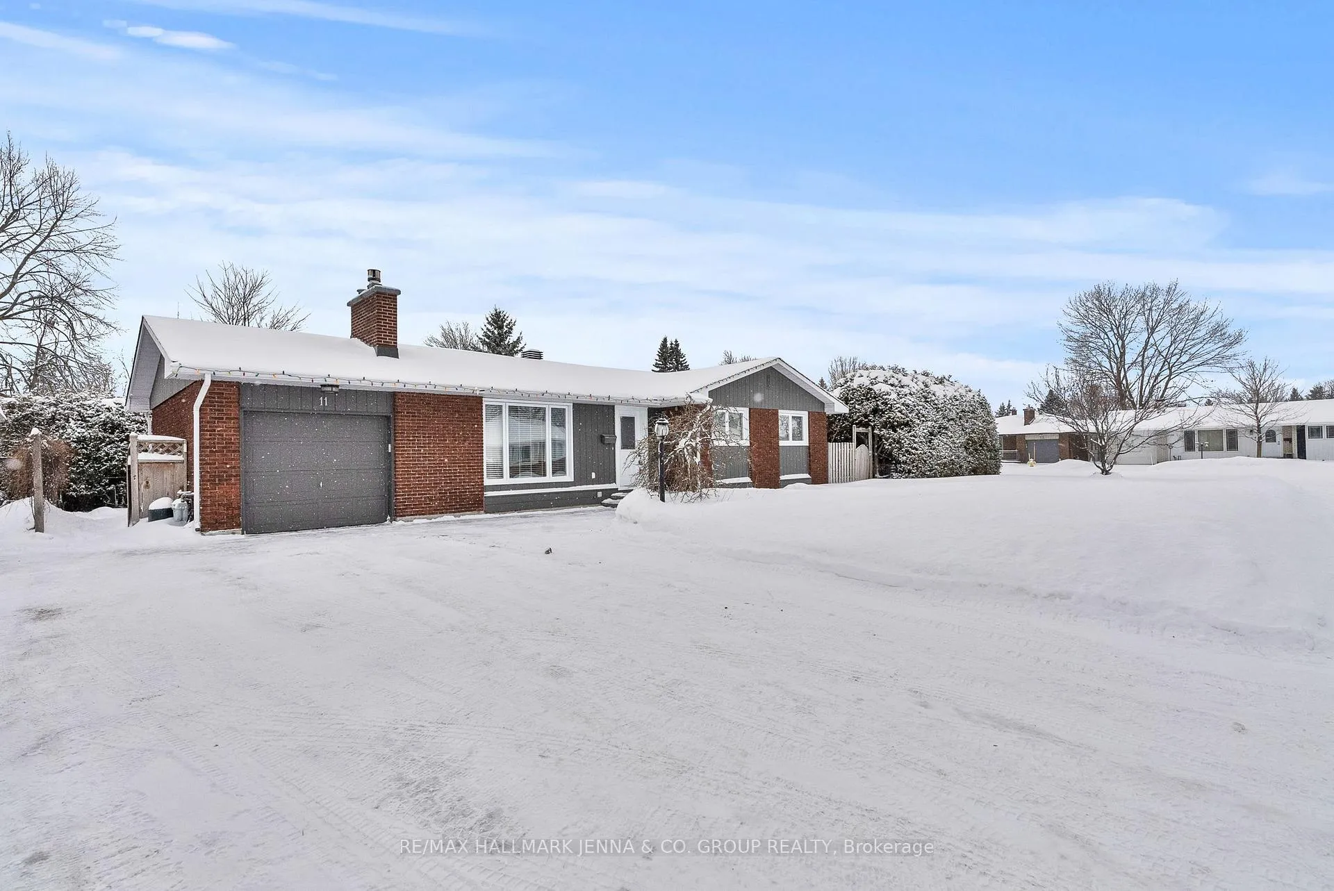 Photo 2 of 11 Tripp Crescent, Ottawa, Barrhaven - Pheasant Run — HOMEH