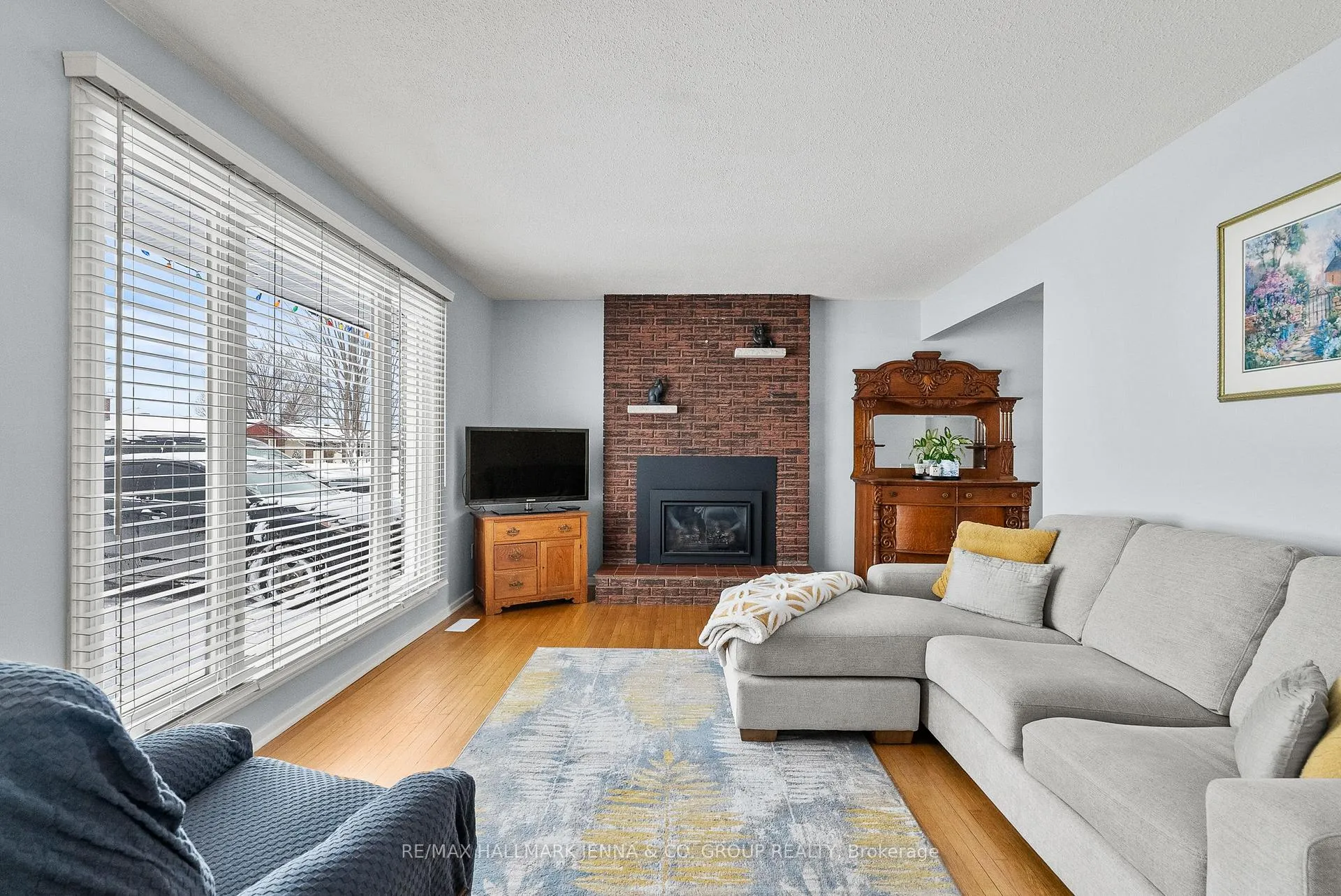 Photo 6 of 11 Tripp Crescent, Ottawa, Barrhaven - Pheasant Run — HOMEH