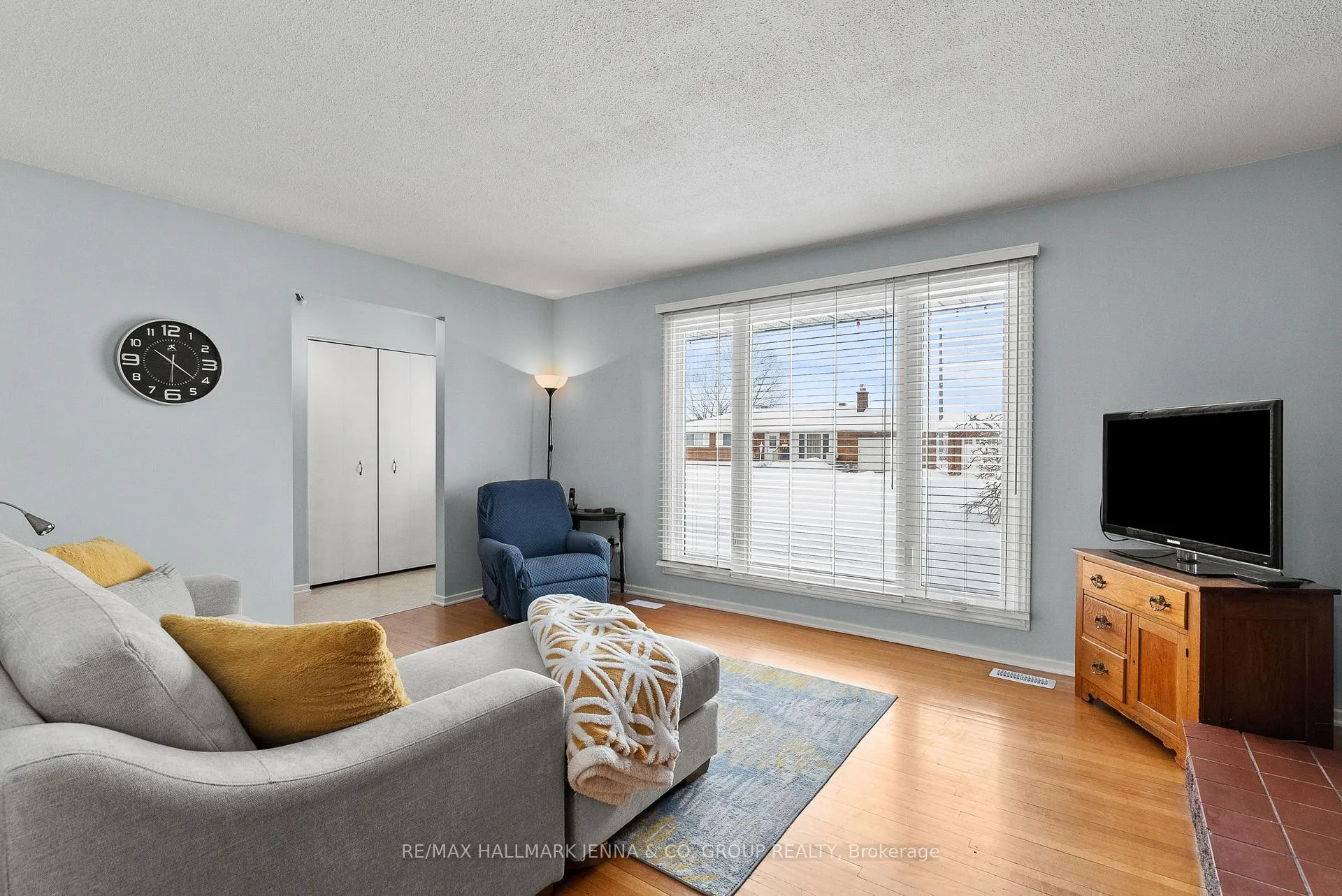 Photo 7 of 11 Tripp Crescent, Ottawa, Barrhaven - Pheasant Run — HOMEH