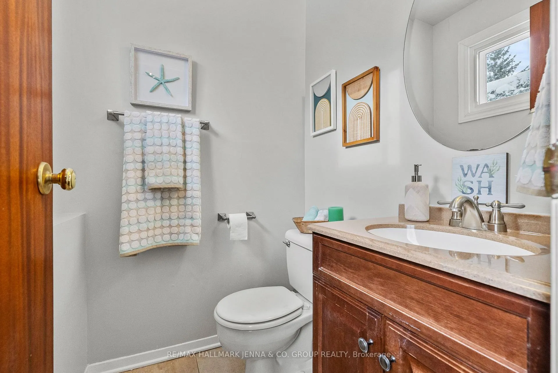 Photo 14 of 11 Tripp Crescent, Ottawa, Barrhaven - Pheasant Run — HOMEH