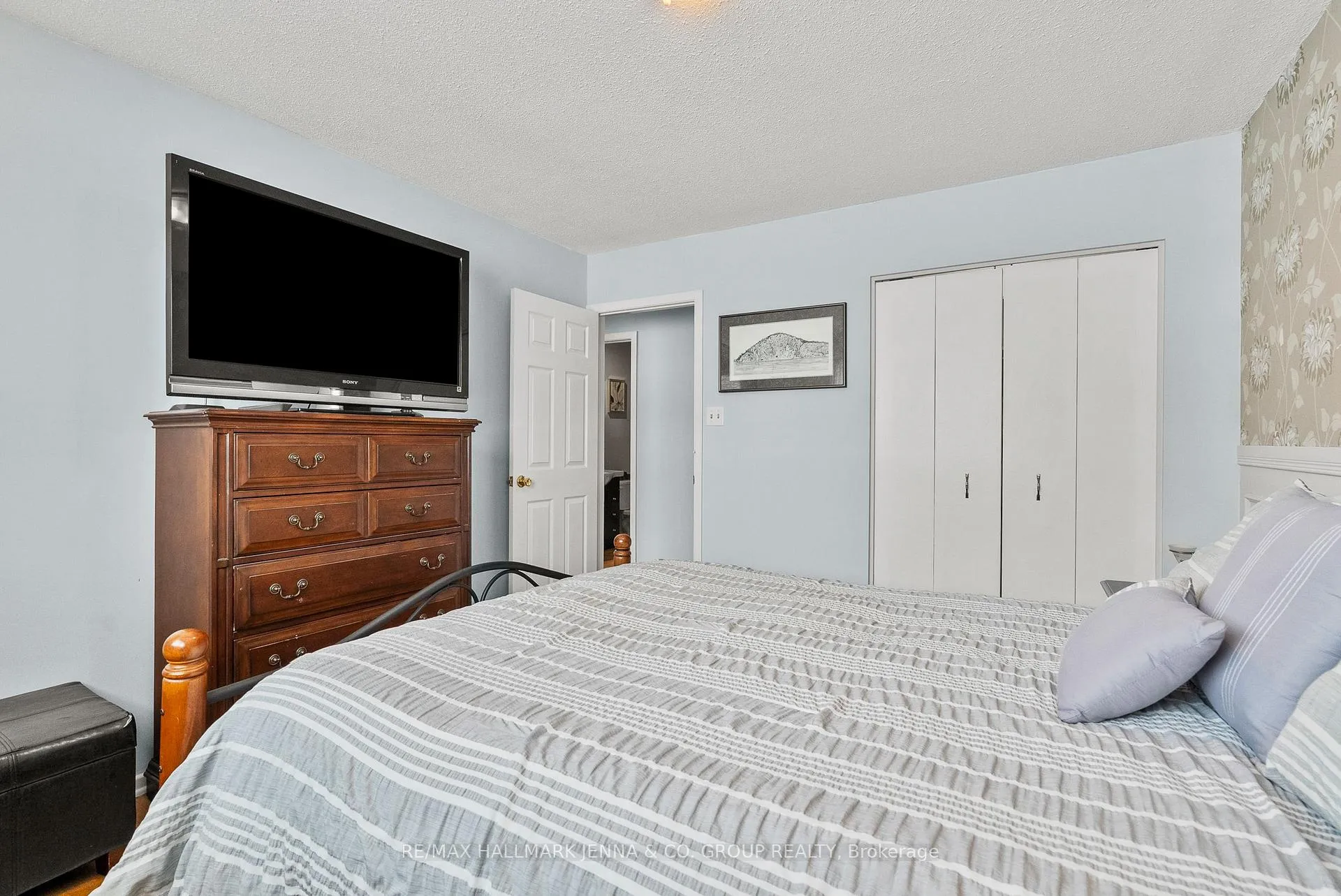 Photo 17 of 11 Tripp Crescent, Ottawa, Barrhaven - Pheasant Run — HOMEH