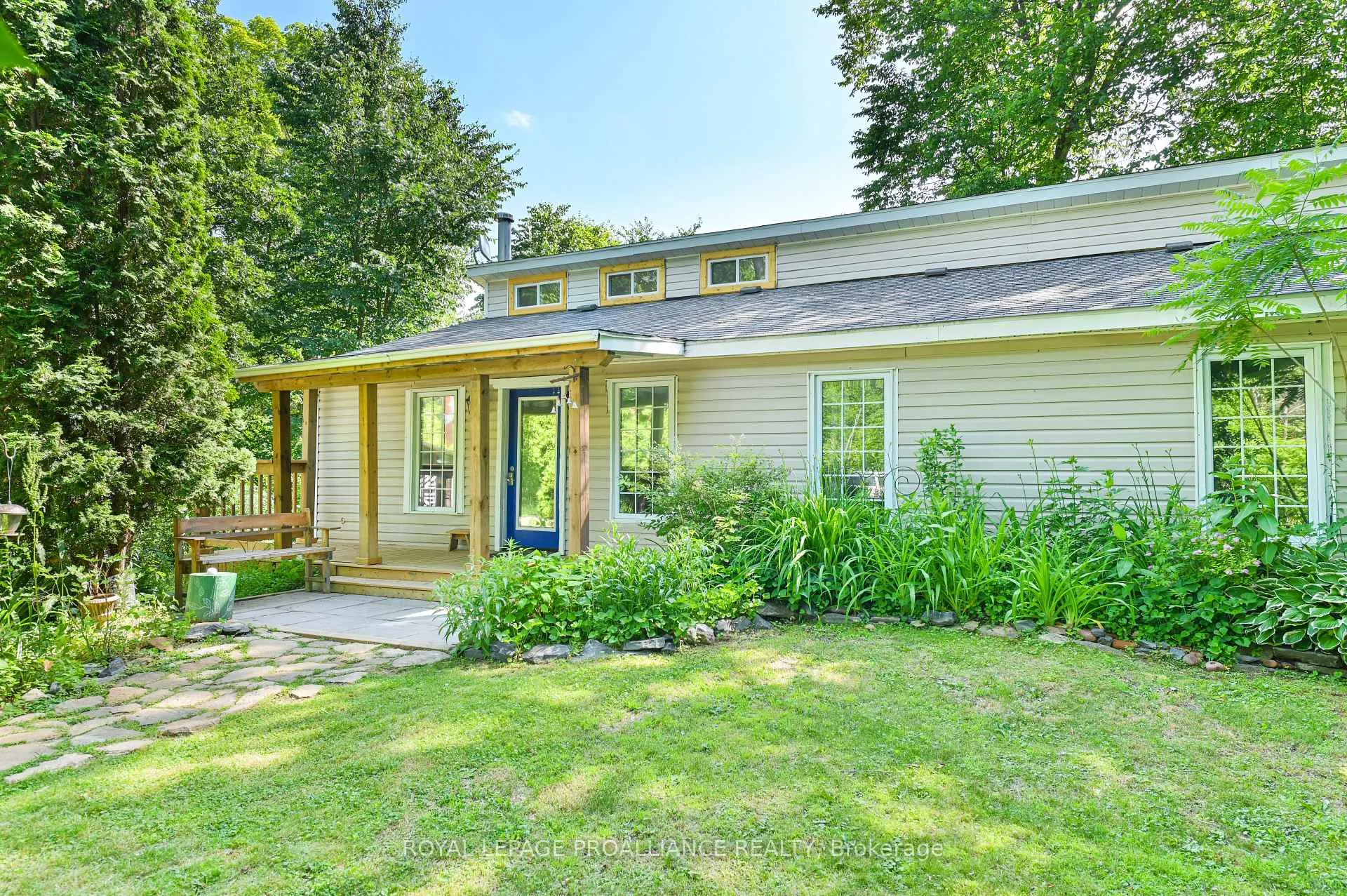 Photo 1 of 2704 Elm Tree Road, Frontenac, Frontenac Centre — HOMEH