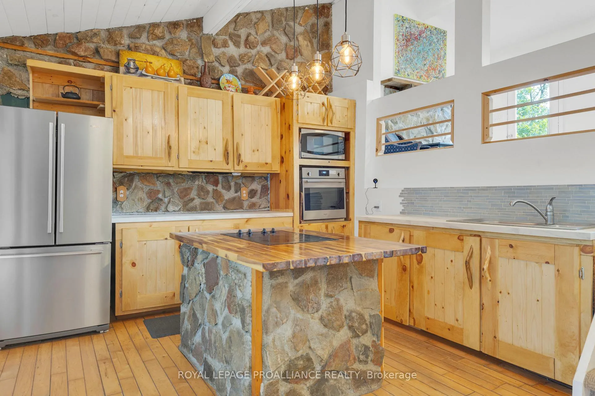 Photo 5 of 2704 Elm Tree Road, Frontenac, Frontenac Centre — HOMEH