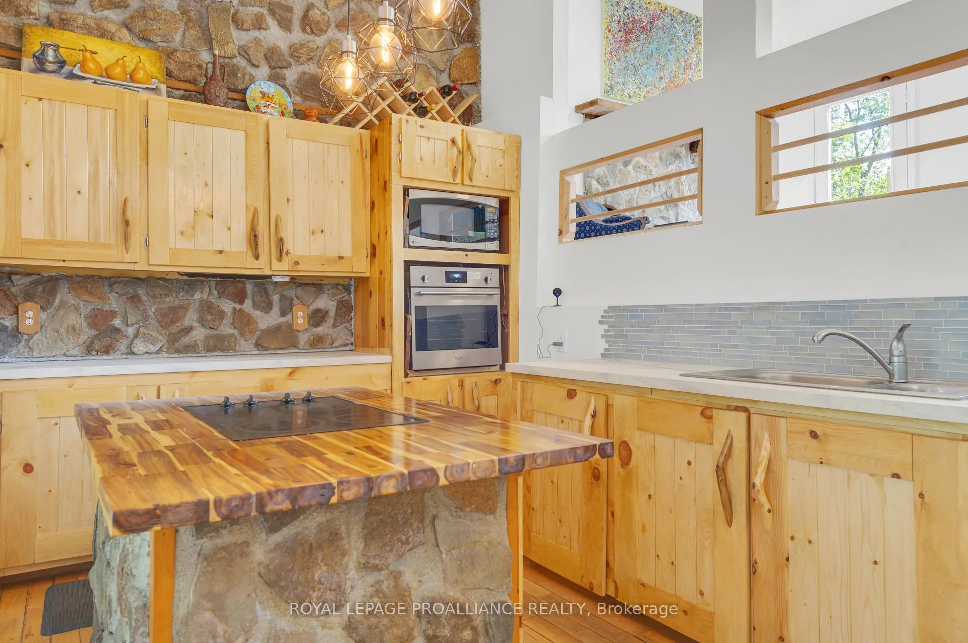 Photo 6 of 2704 Elm Tree Road, Frontenac, Frontenac Centre — HOMEH