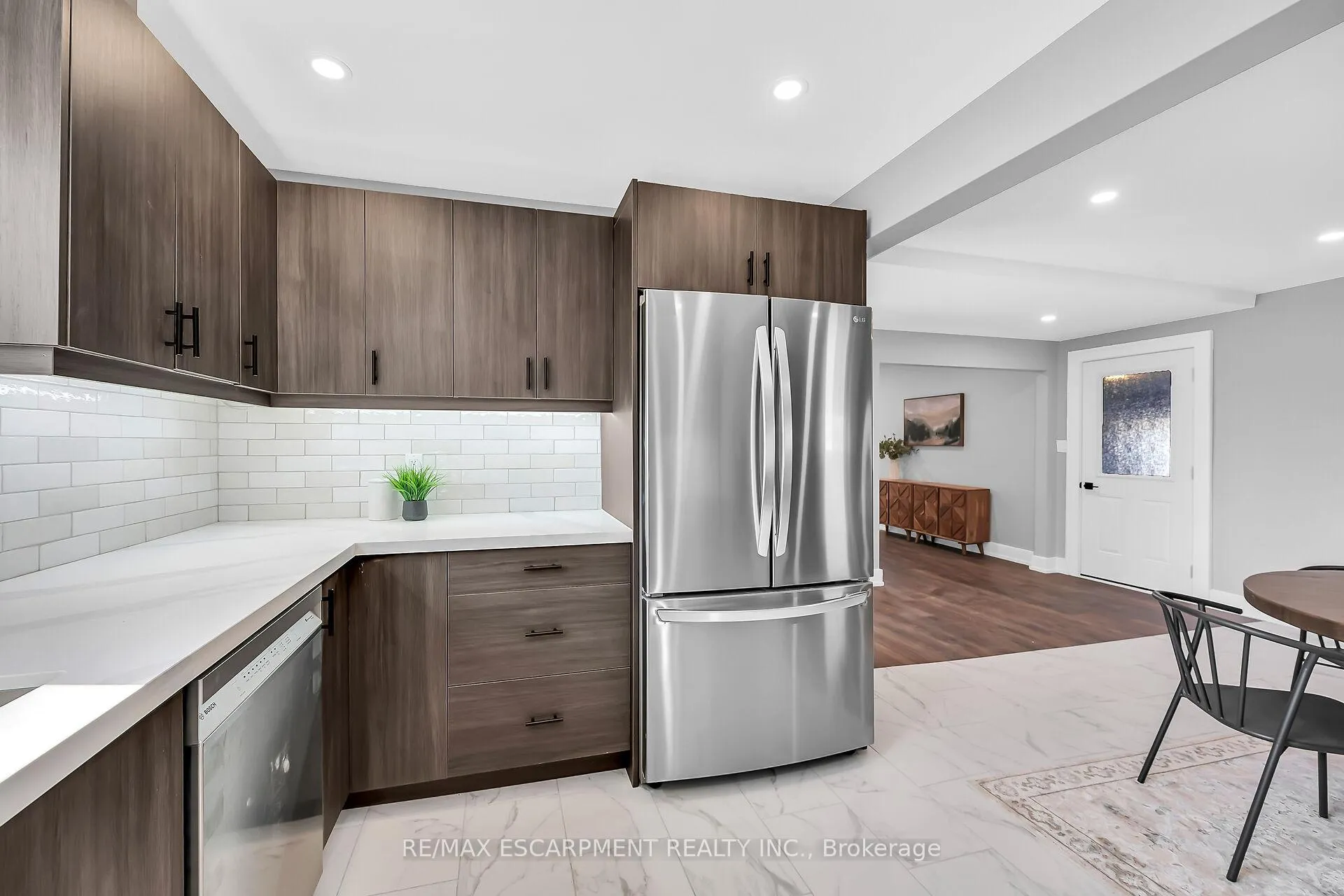 Photo 16 of 2024 Second Avenue, Haldimand — HOMEH