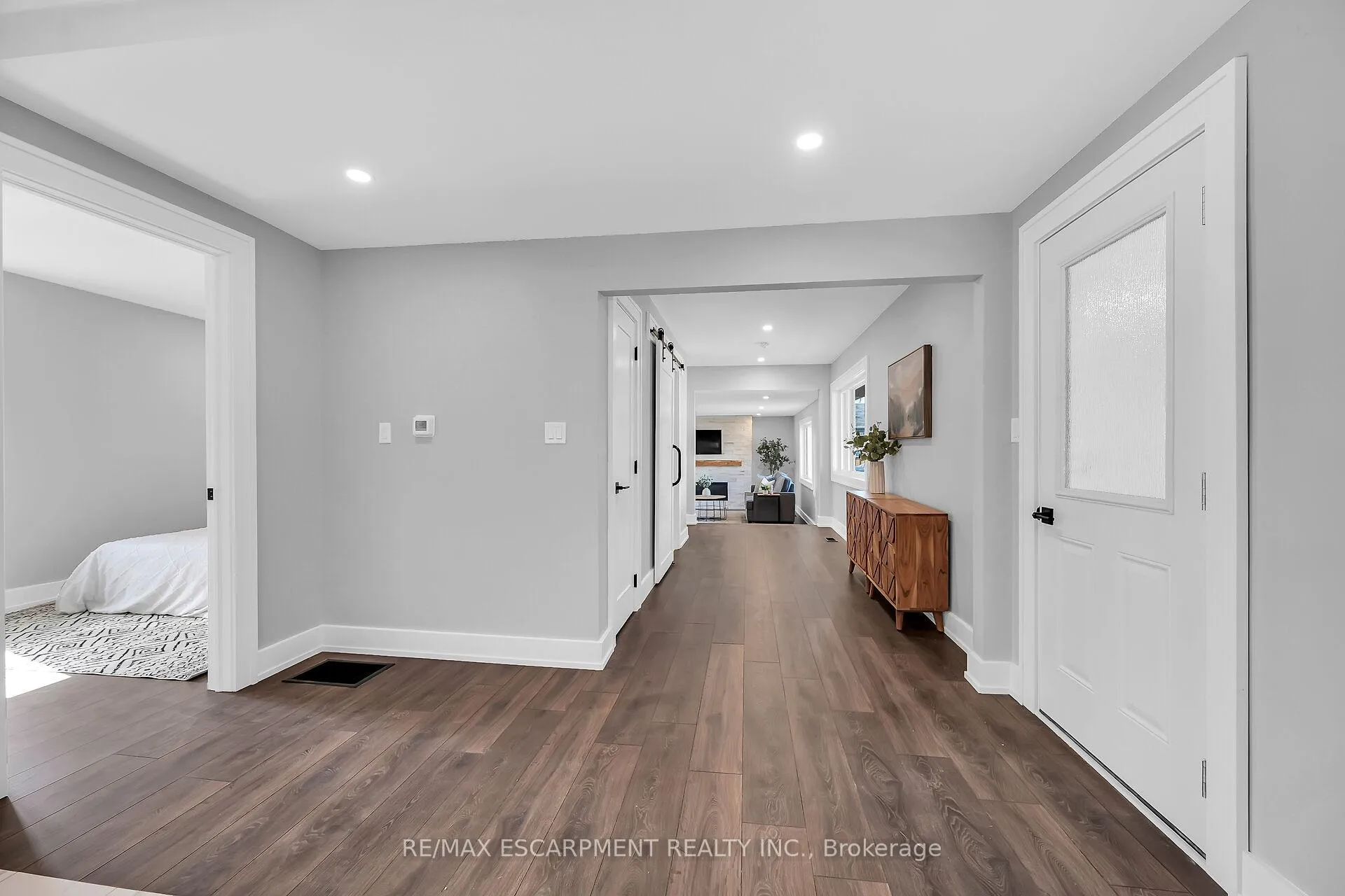 Photo 18 of 2024 Second Avenue, Haldimand — HOMEH