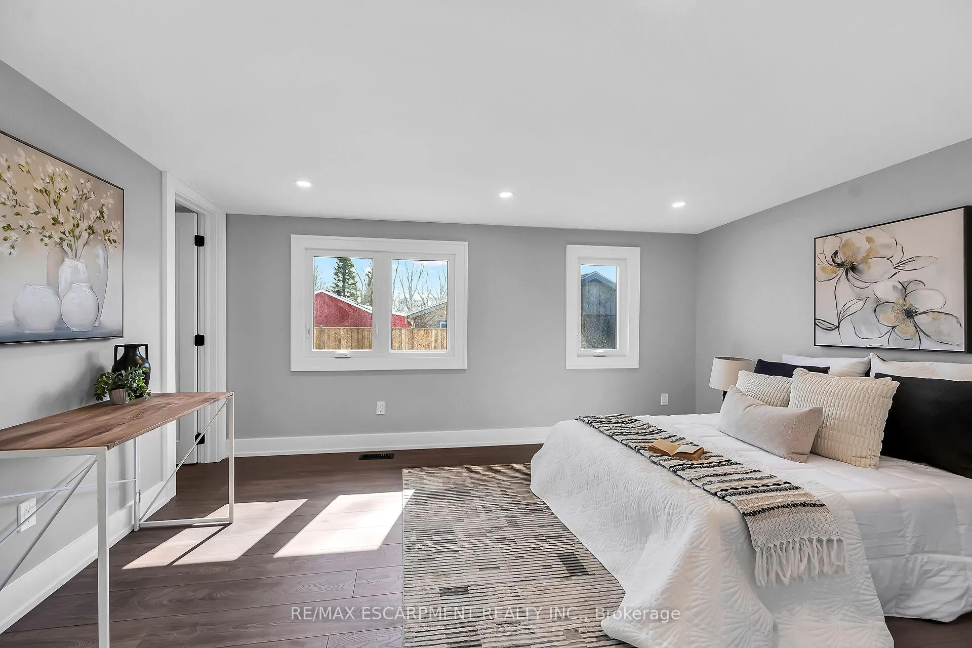 Photo 19 of 2024 Second Avenue, Haldimand — HOMEH