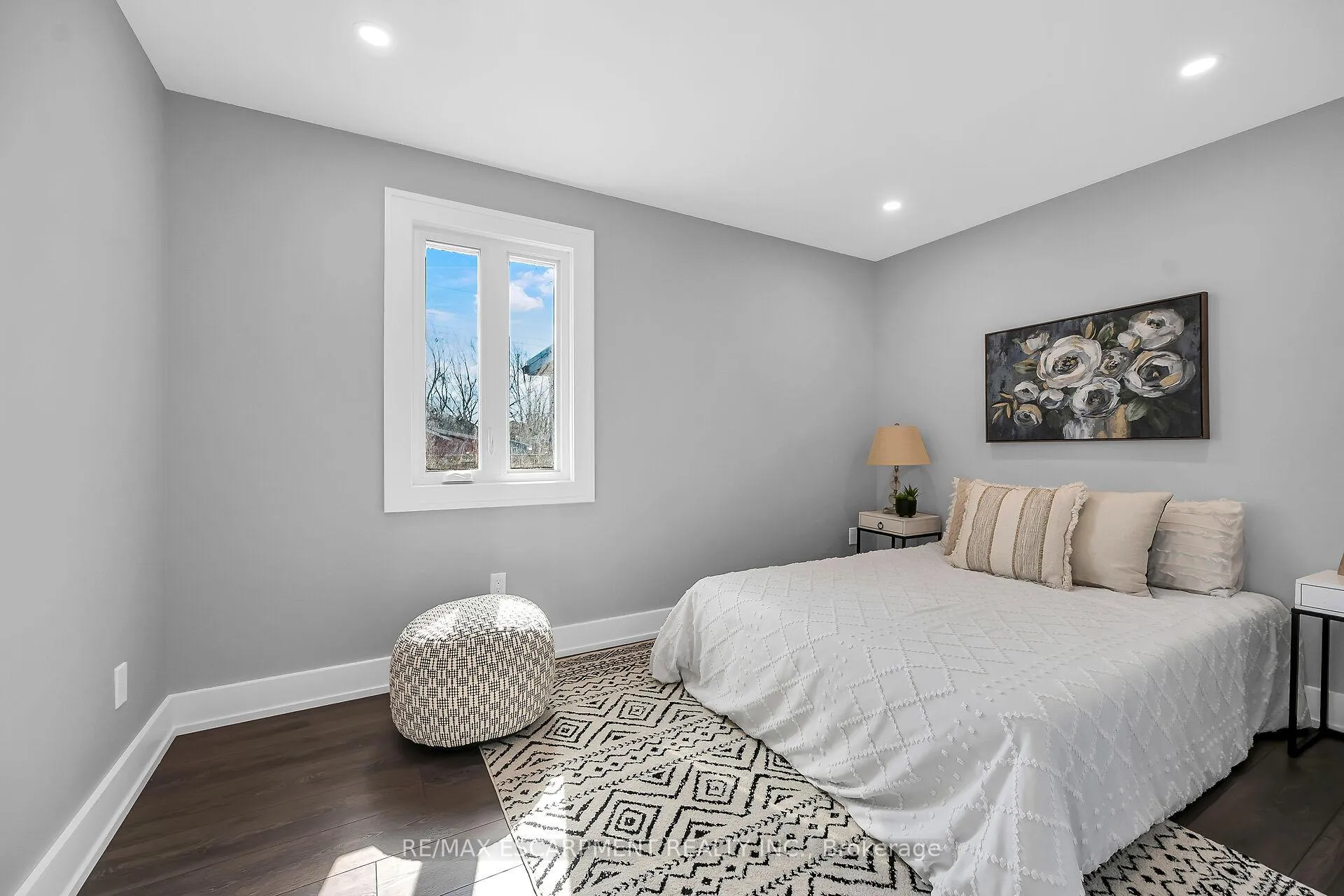 Photo 25 of 2024 Second Avenue, Haldimand — HOMEH