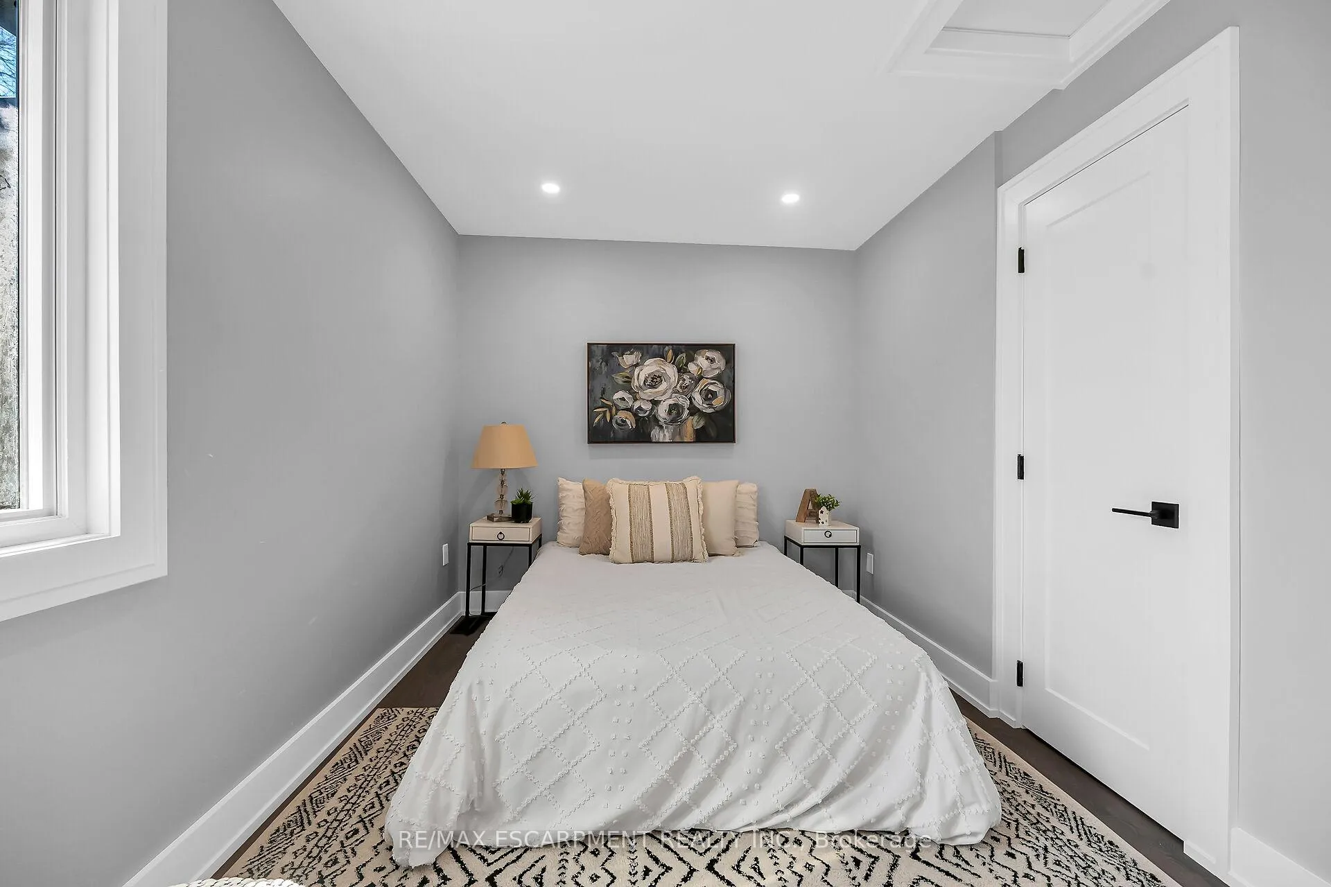 Photo 26 of 2024 Second Avenue, Haldimand — HOMEH