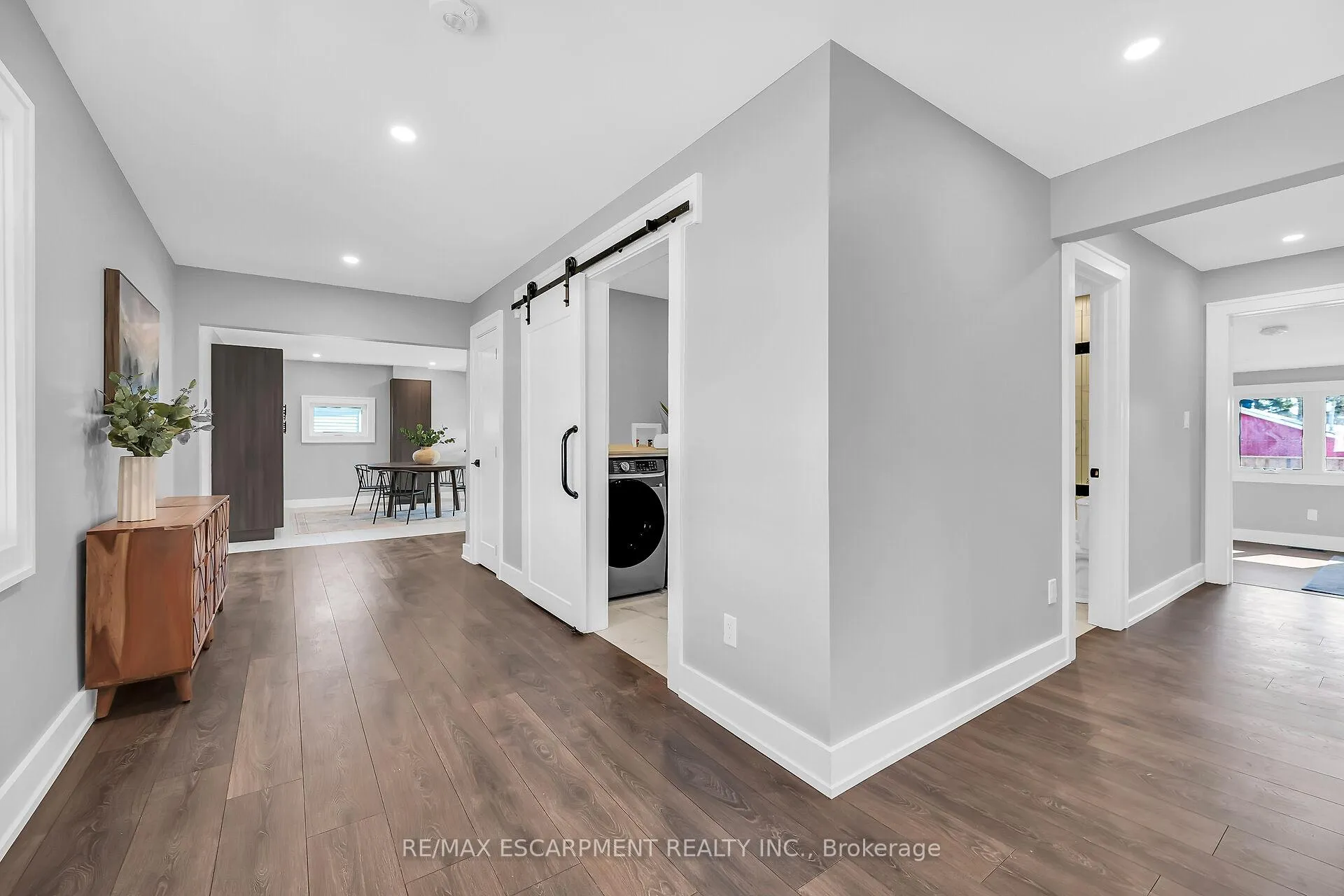 Photo 27 of 2024 Second Avenue, Haldimand — HOMEH