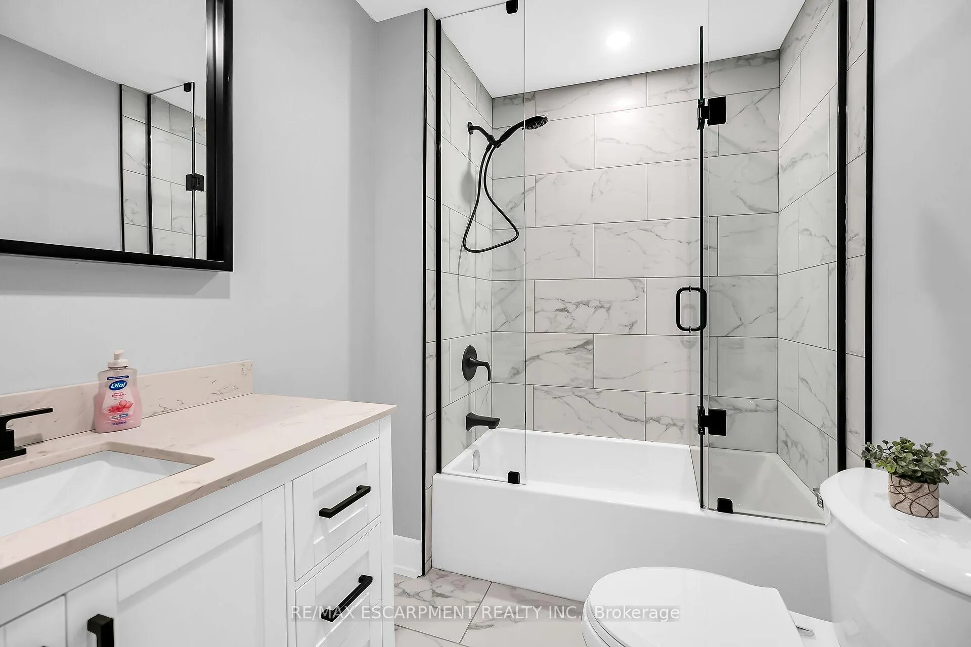 Photo 31 of 2024 Second Avenue, Haldimand — HOMEH
