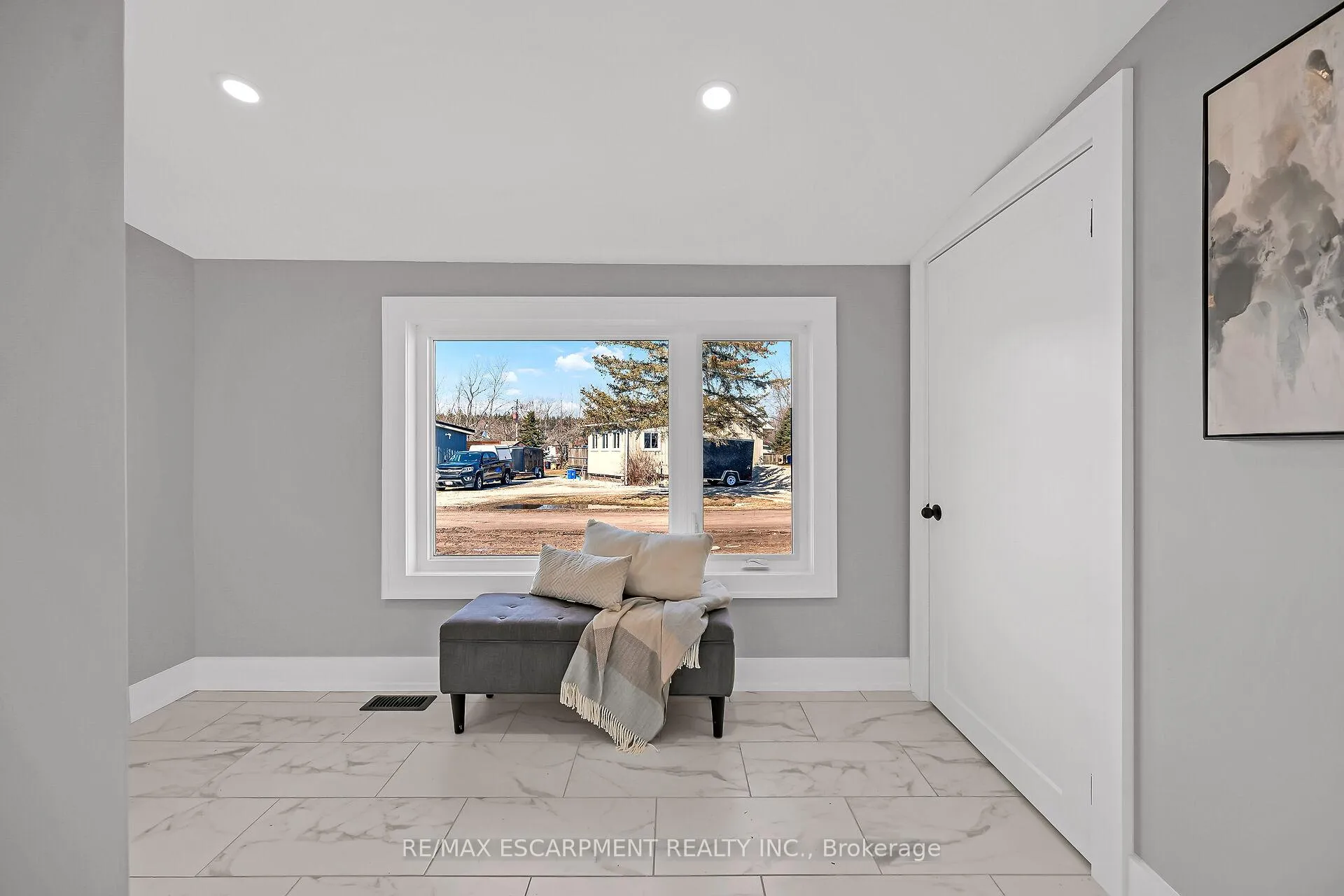 Photo 32 of 2024 Second Avenue, Haldimand — HOMEH