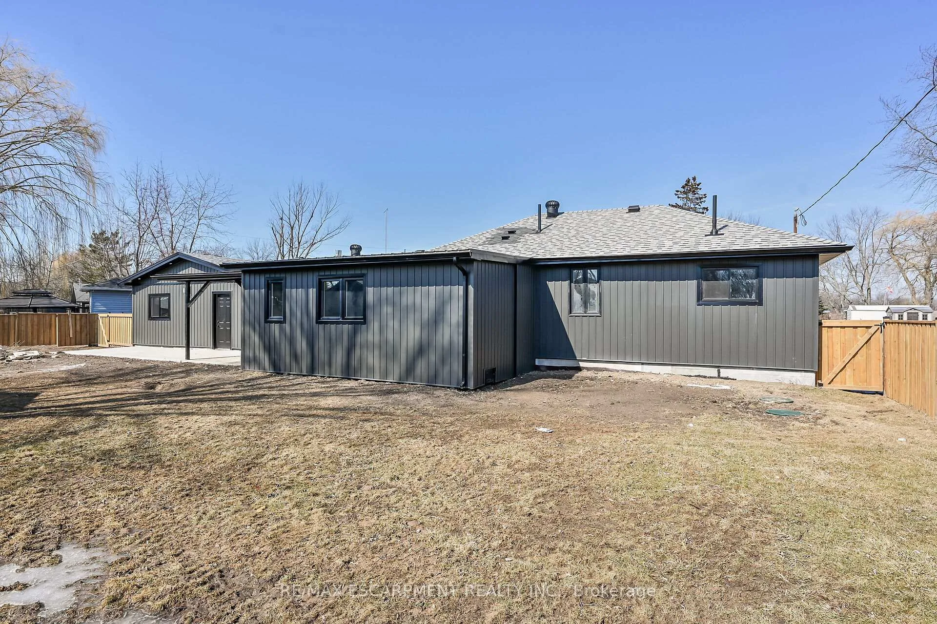Photo 36 of 2024 Second Avenue, Haldimand — HOMEH