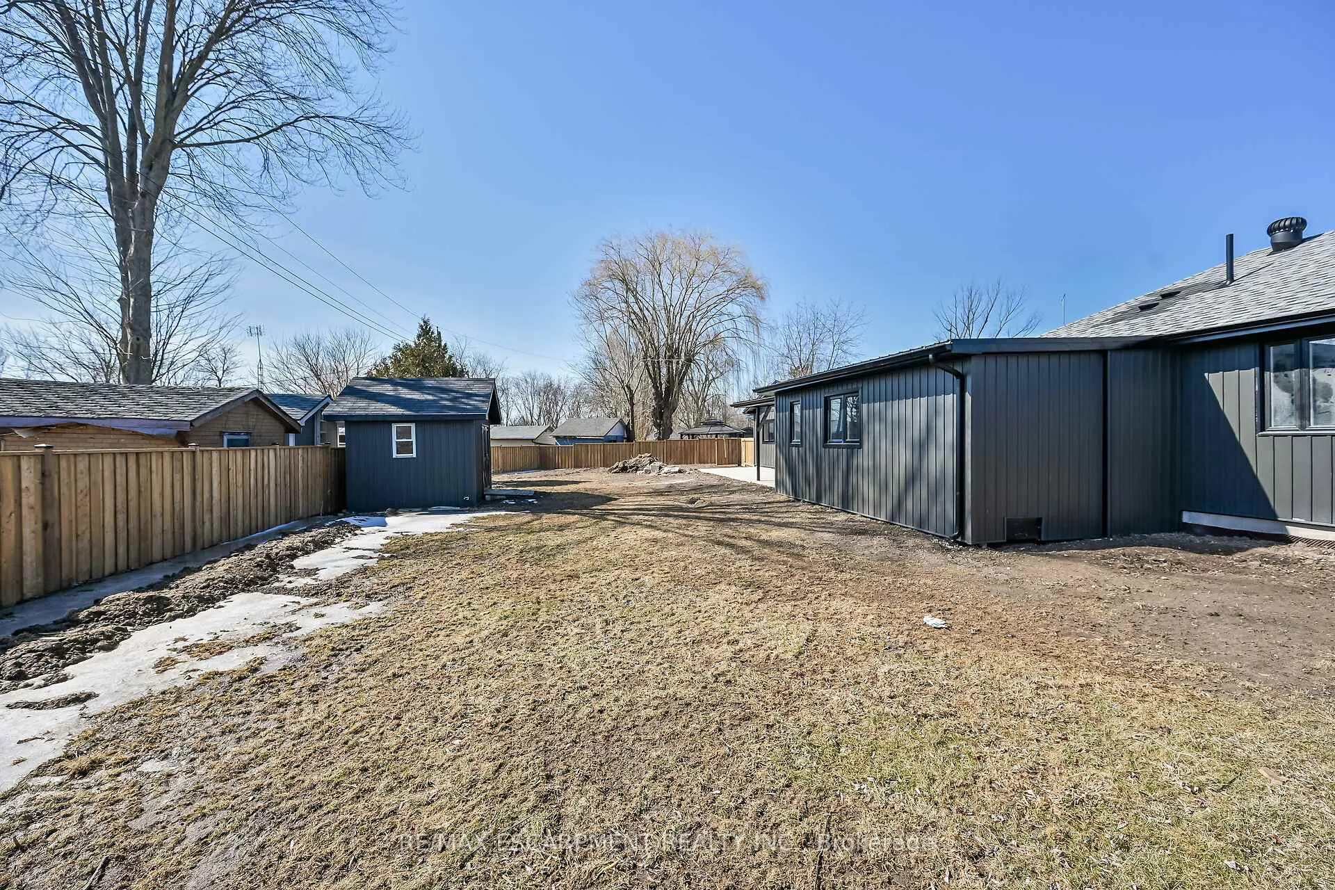 Photo 40 of 2024 Second Avenue, Haldimand — HOMEH