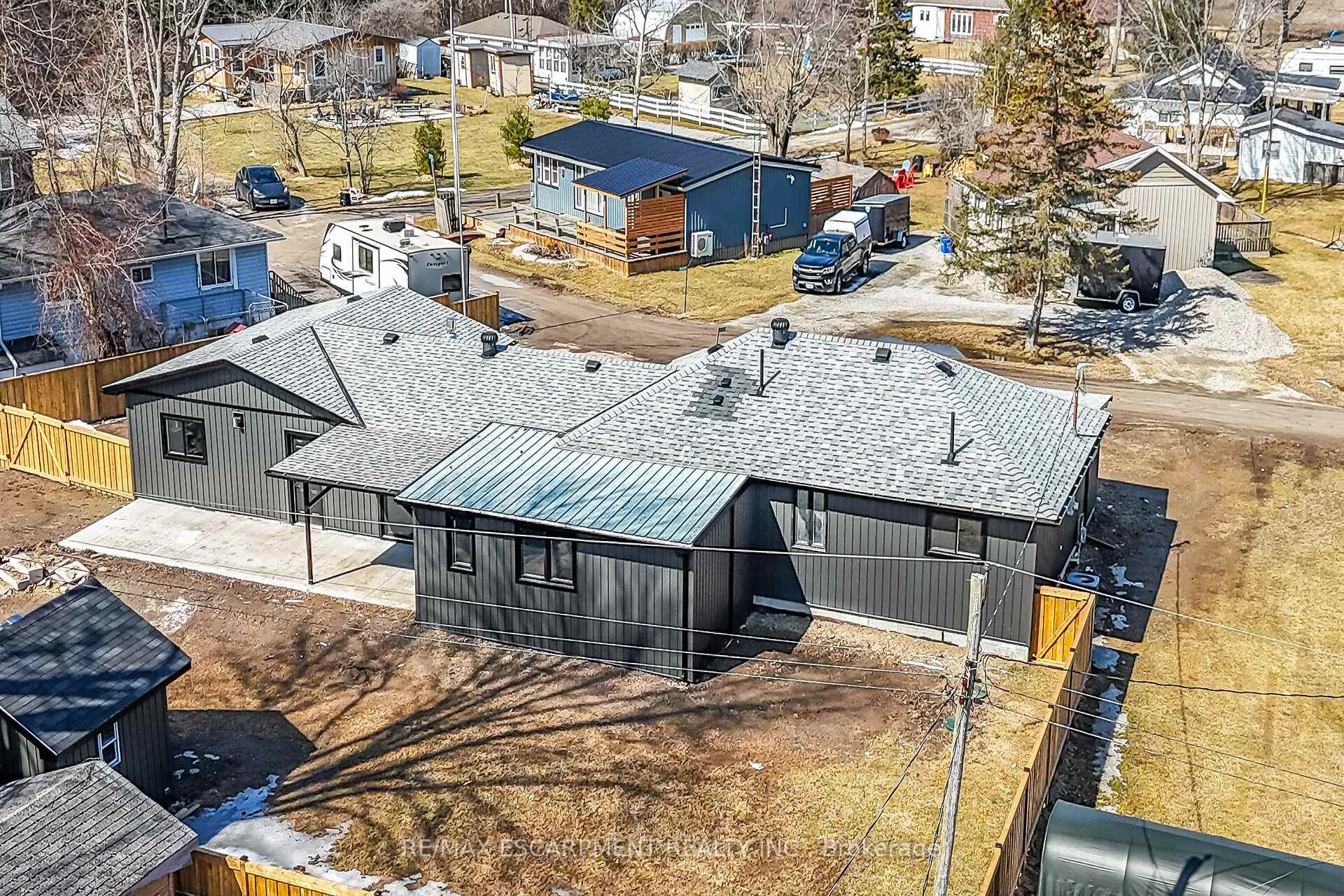 Photo 44 of 2024 Second Avenue, Haldimand — HOMEH