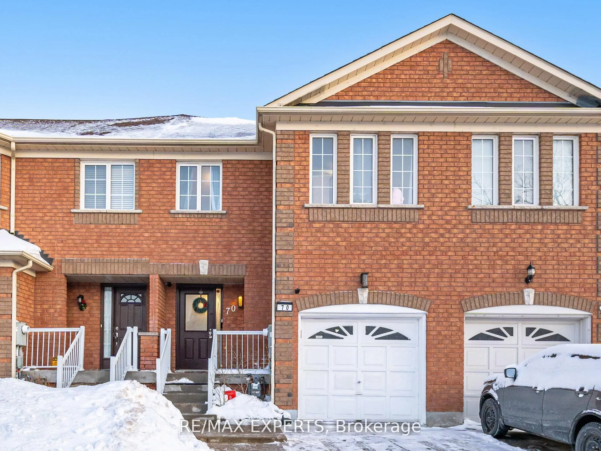 Photo 1 of 70 Twin Pines Crescent, Brampton, Northwest Sandalwood Parkway — HOMEH