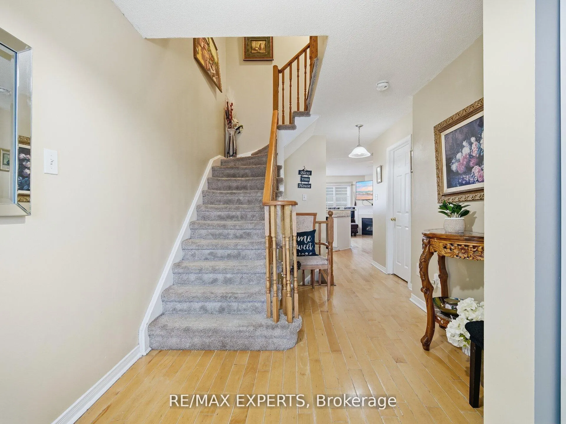 Photo 7 of 70 Twin Pines Crescent, Brampton, Northwest Sandalwood Parkway — HOMEH