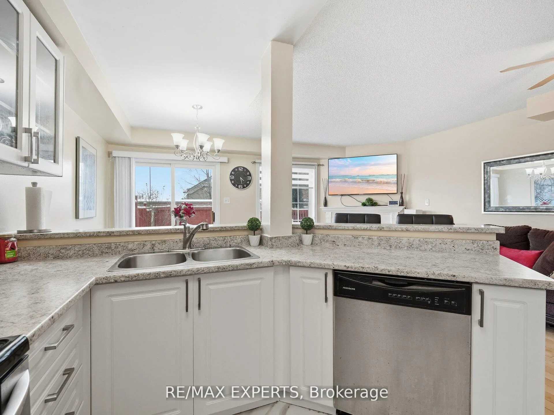Photo 11 of 70 Twin Pines Crescent, Brampton, Northwest Sandalwood Parkway — HOMEH