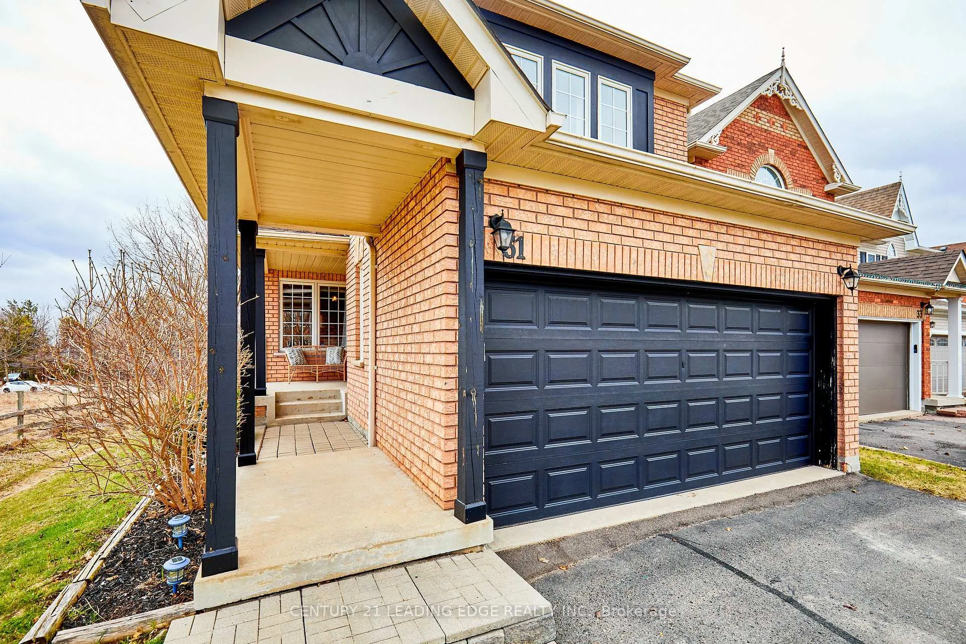 Photo 4 of 31 Aster Crescent, Whitby, Brooklin — HOMEH