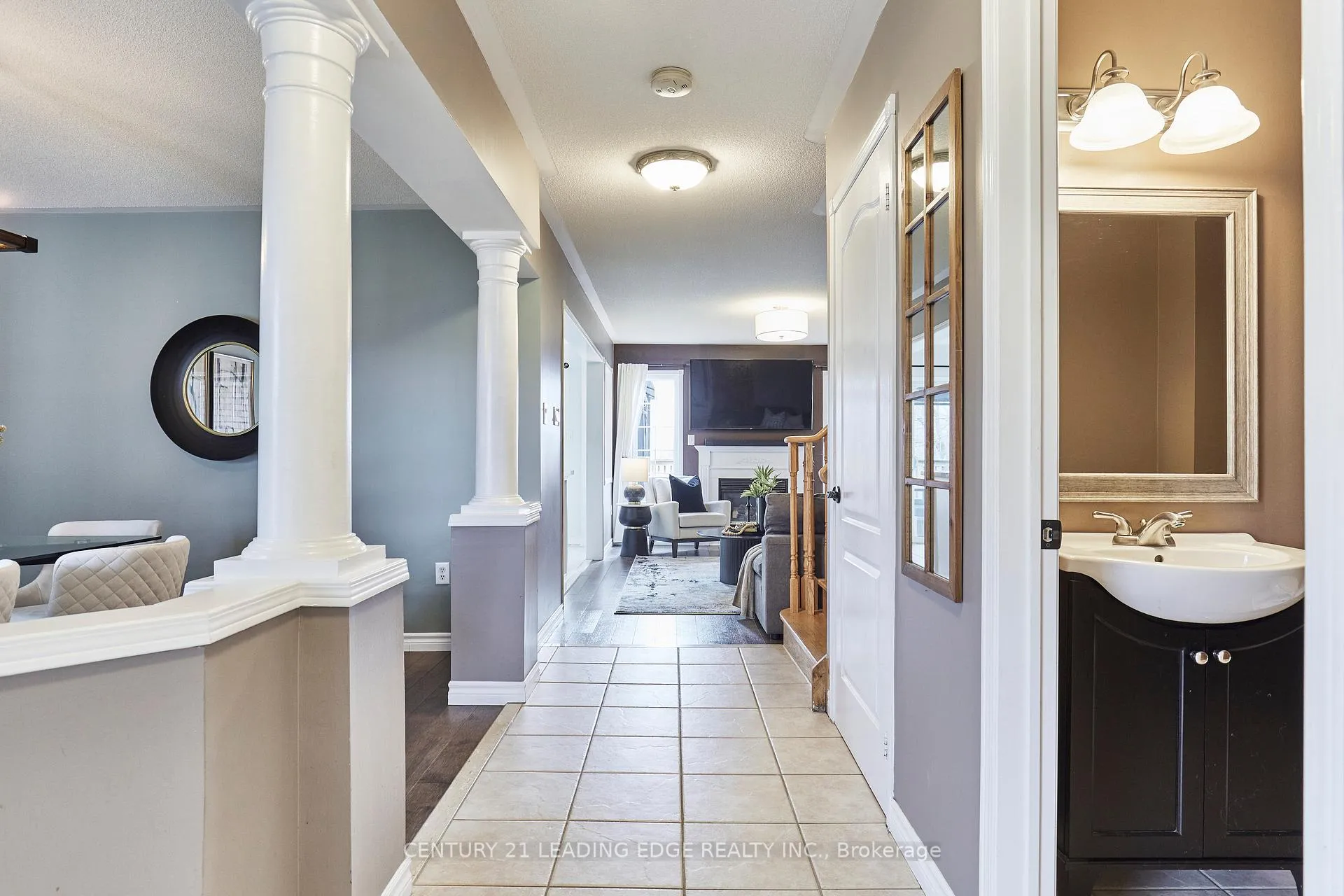 Photo 7 of 31 Aster Crescent, Whitby, Brooklin — HOMEH