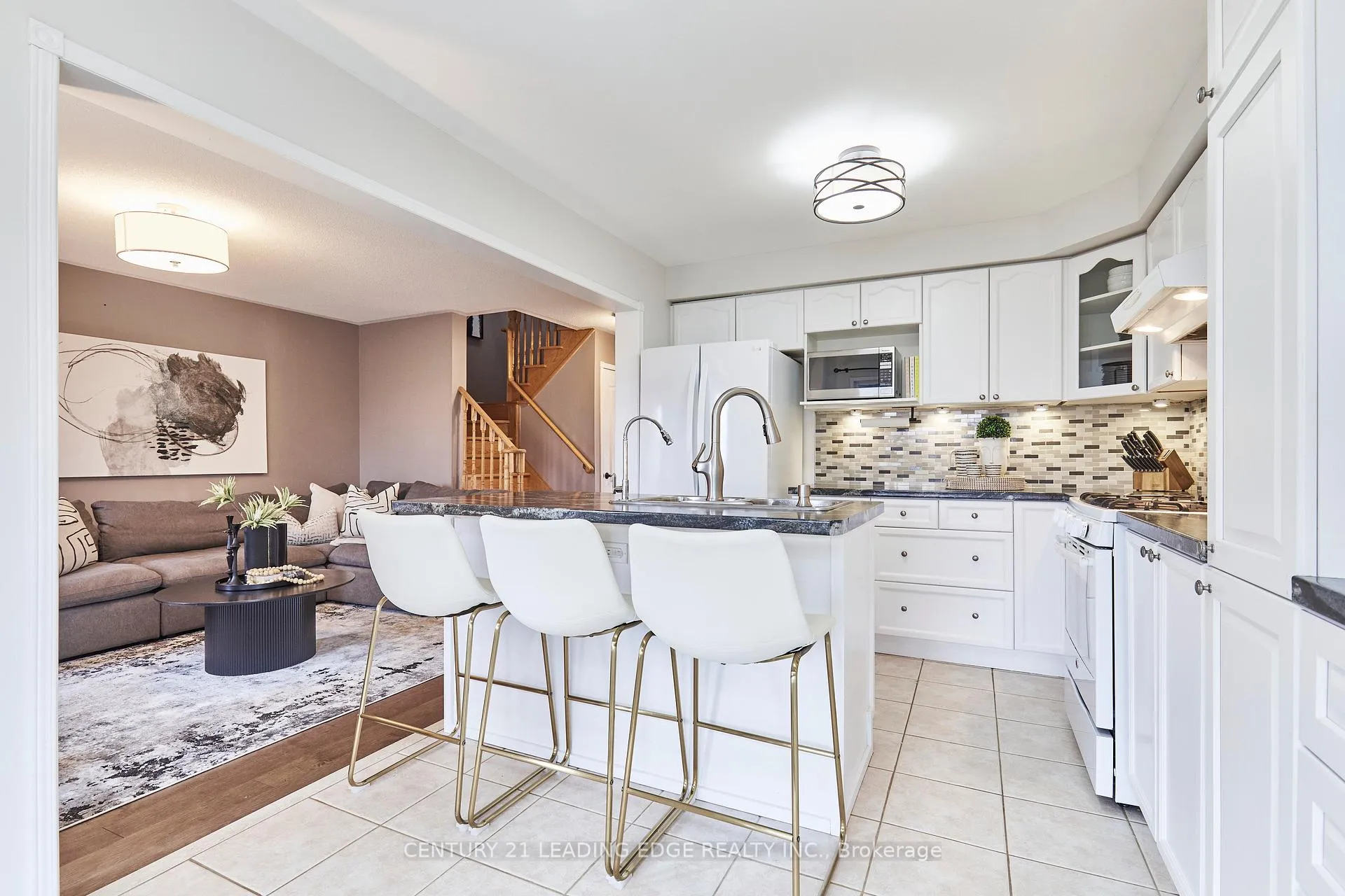 Photo 17 of 31 Aster Crescent, Whitby, Brooklin — HOMEH