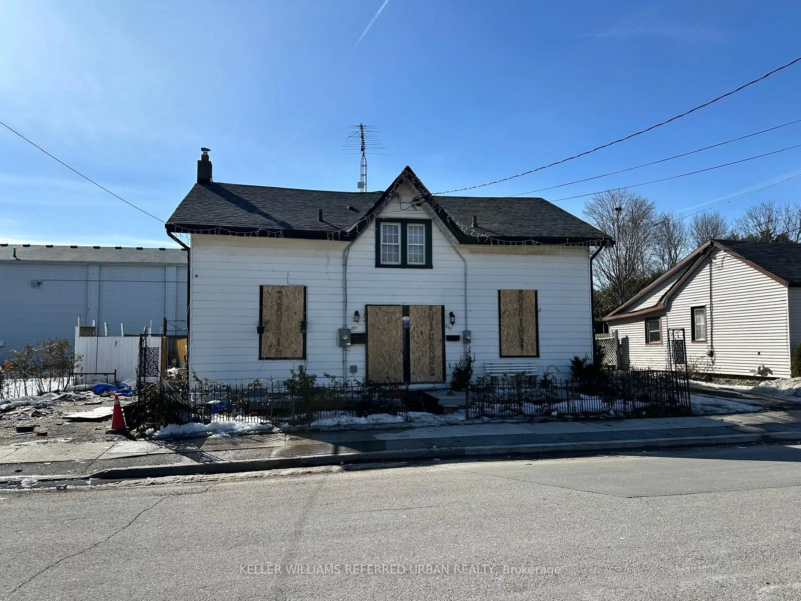 Photo 3 of 353 John Street, Cobourg — HOMEH
