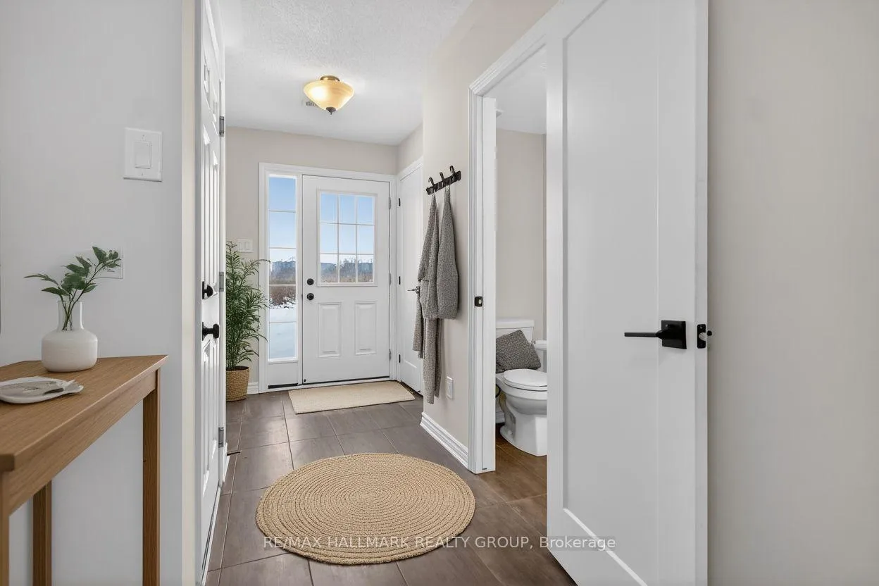 Photo 3 of 232 Clintonia Street, Ottawa, Kanata - Emerald Meadows/Trailwest — HOMEH