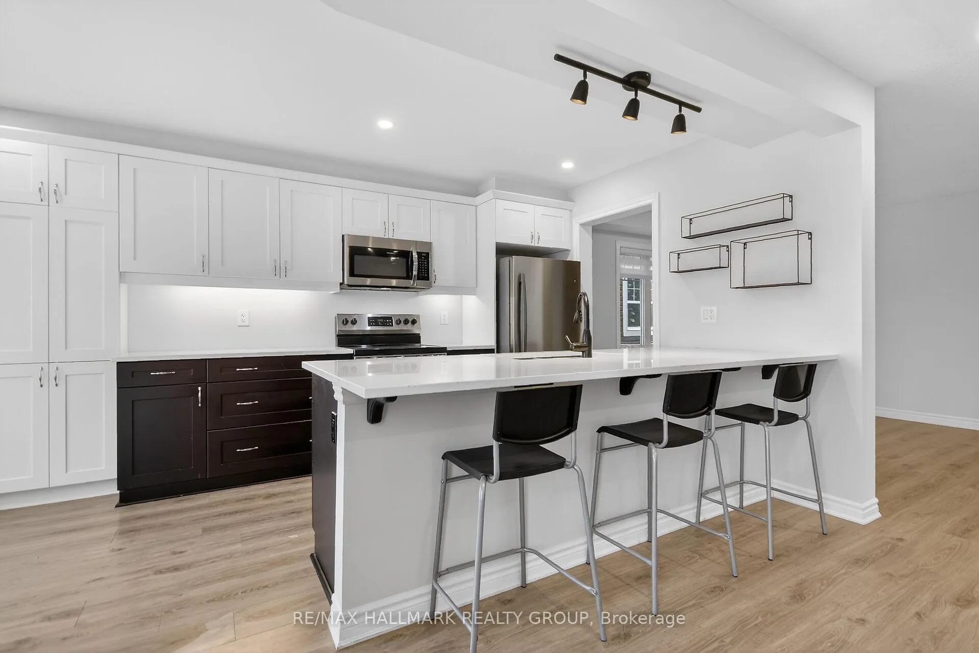 Photo 16 of 232 Clintonia Street, Ottawa, Kanata - Emerald Meadows/Trailwest — HOMEH