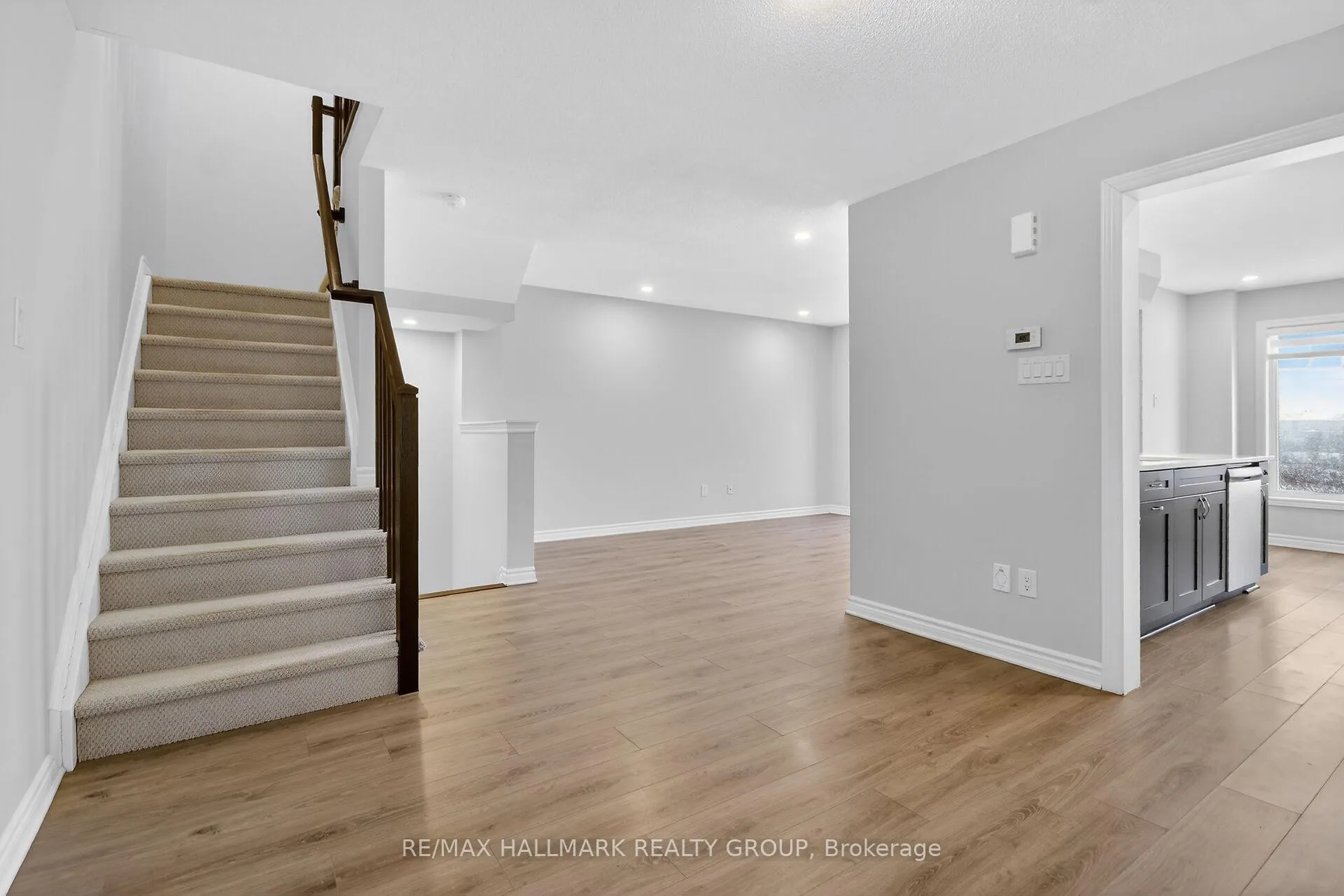 Photo 26 of 232 Clintonia Street, Ottawa, Kanata - Emerald Meadows/Trailwest — HOMEH