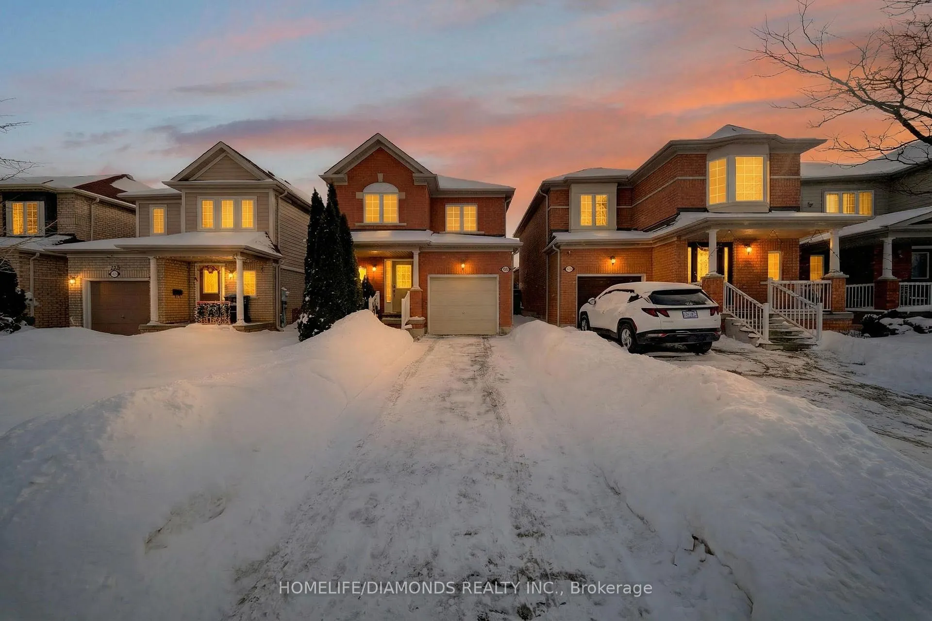 Photo 1 of 36 Pauline Crescent, Brampton, Fletcher's Meadow — HOMEH