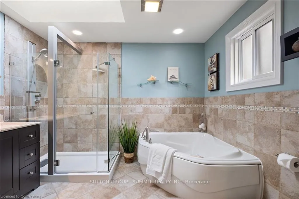 Photo 20 of 19 Berwick Avenue, Brampton, Heart Lake West — HOMEH