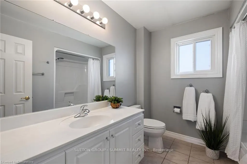 Photo 24 of 19 Berwick Avenue, Brampton, Heart Lake West — HOMEH