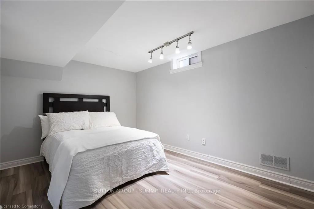 Photo 30 of 19 Berwick Avenue, Brampton, Heart Lake West — HOMEH