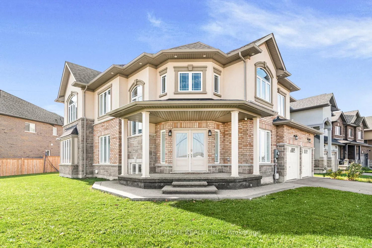 Photo 6 of 4 Dolomiti Court, Hamilton, Stoney Creek — HOMEH