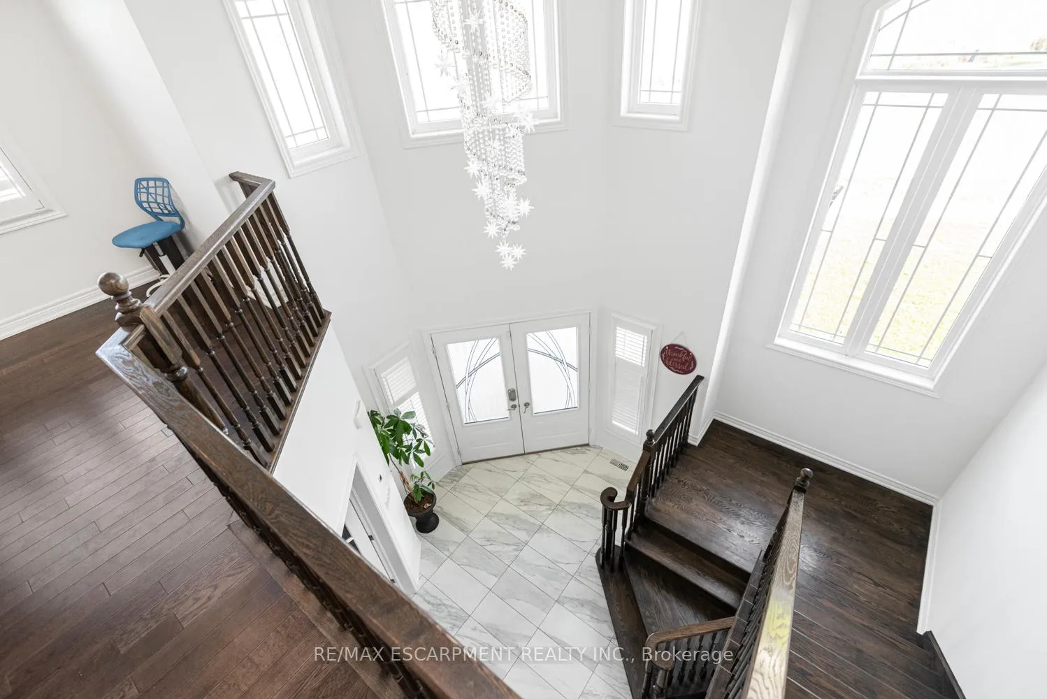 Photo 8 of 4 Dolomiti Court, Hamilton, Stoney Creek — HOMEH