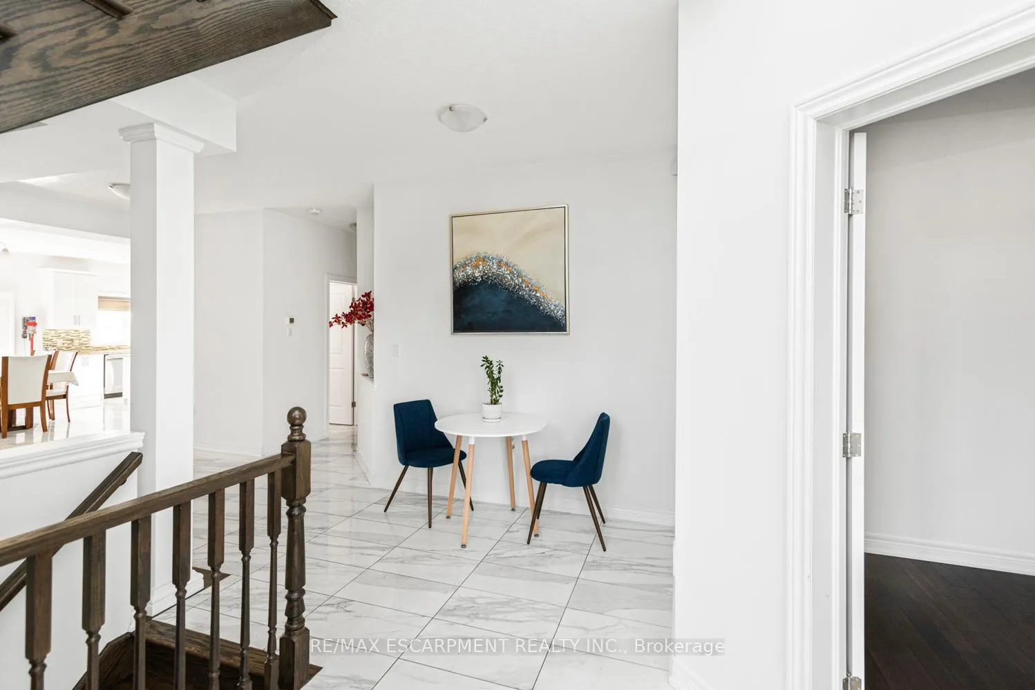 Photo 10 of 4 Dolomiti Court, Hamilton, Stoney Creek — HOMEH