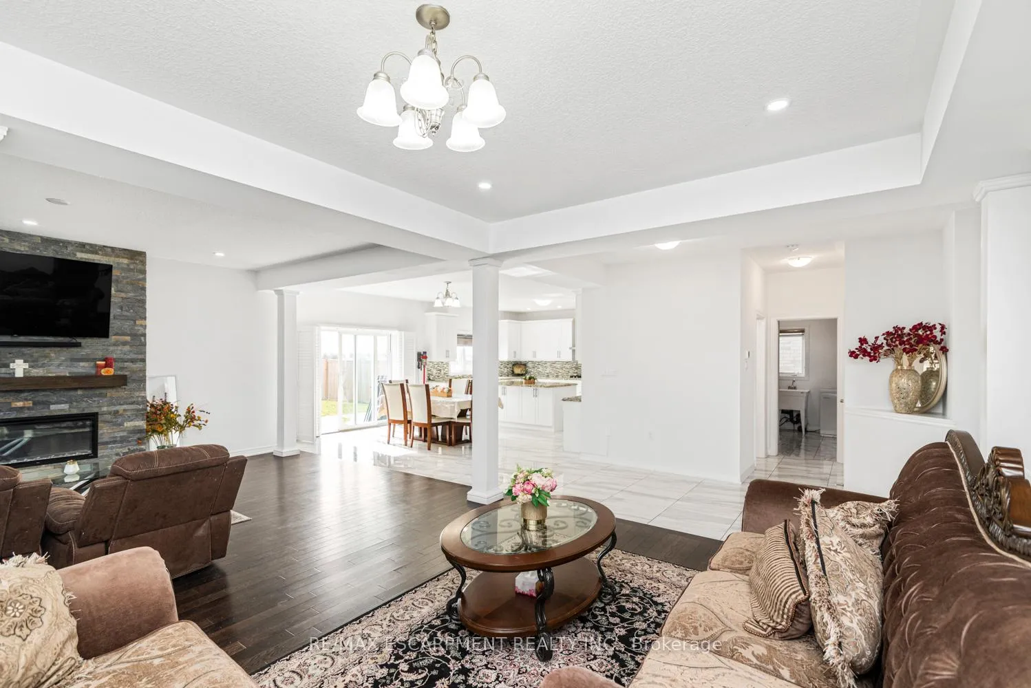 Photo 14 of 4 Dolomiti Court, Hamilton, Stoney Creek — HOMEH