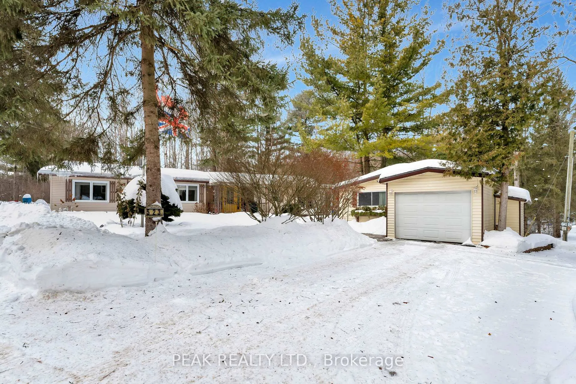 Photo 1 of Unit 523, 673 Brant-Waterloo Road, Waterloo — HOMEH