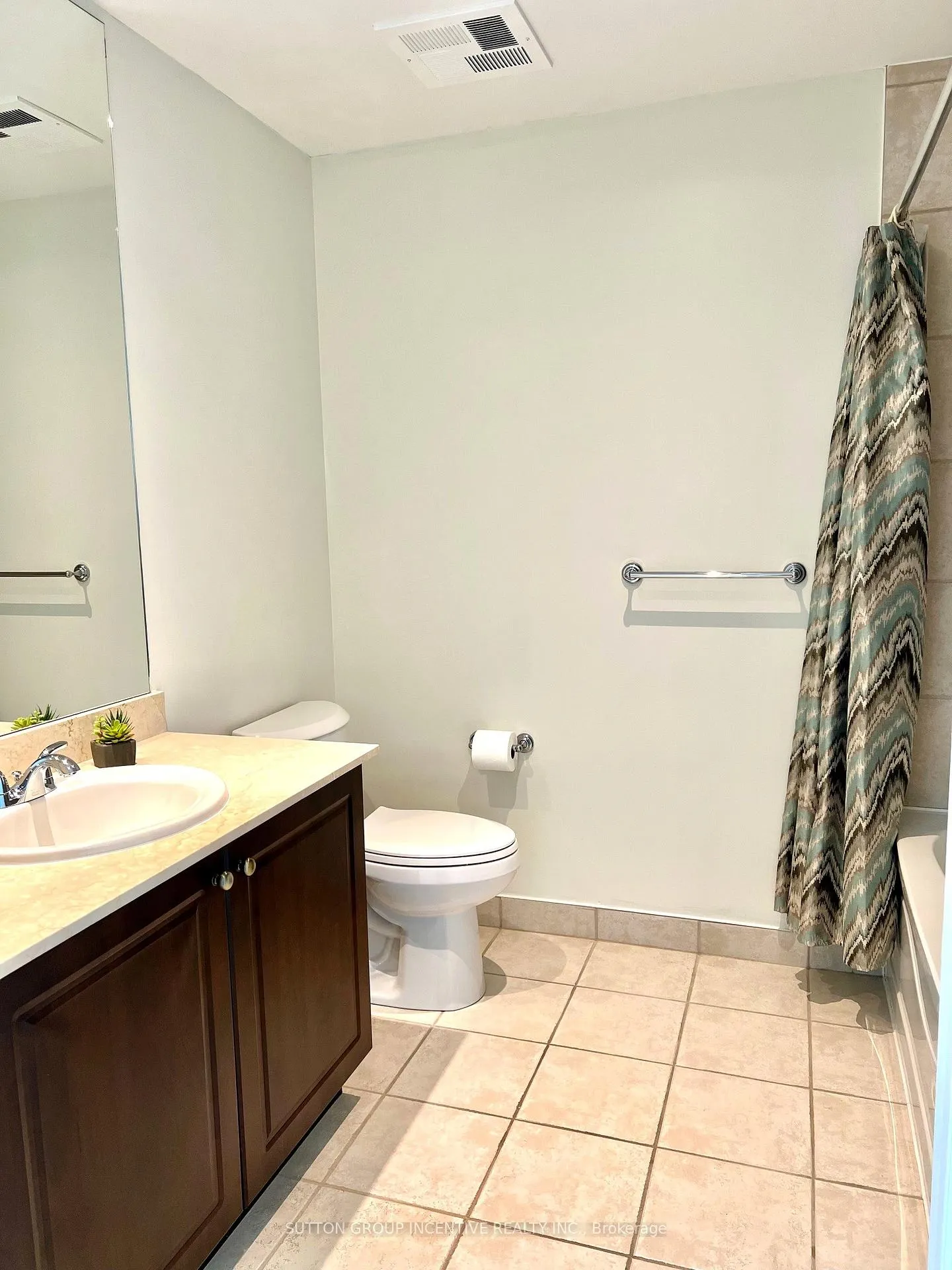 Photo 25 of Unit 1210, 37 Ellen Street, Barrie, City Centre — HOMEH