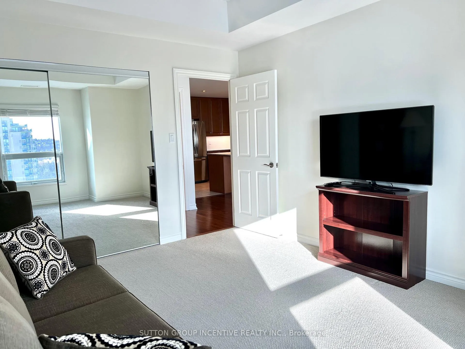 Photo 27 of Unit 1210, 37 Ellen Street, Barrie, City Centre — HOMEH